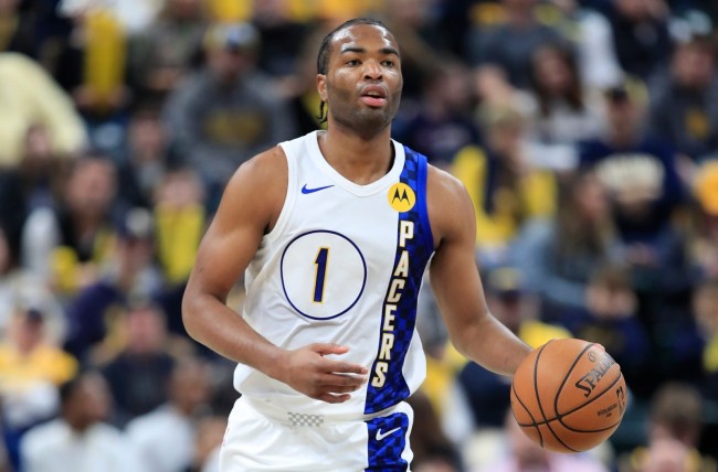 许多球迷纷 许多球迷纷