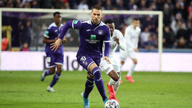 另一边是 另一边是