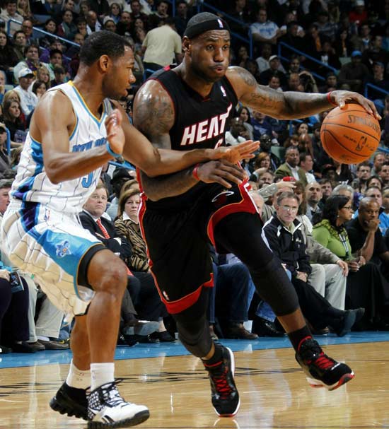 哈登腿筋伤 哈登腿筋伤